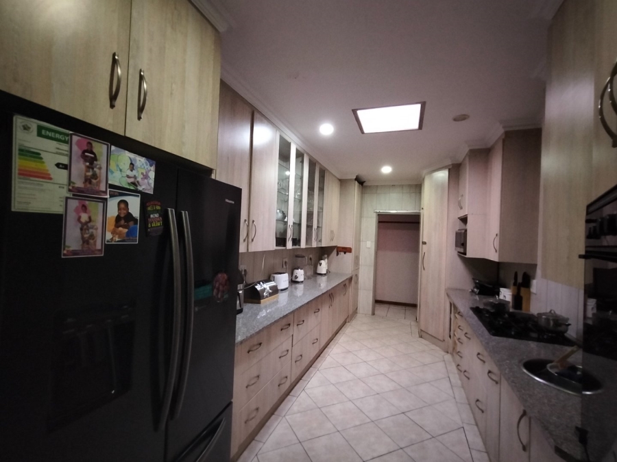 5 Bedroom Property for Sale in Fichardt Park Free State